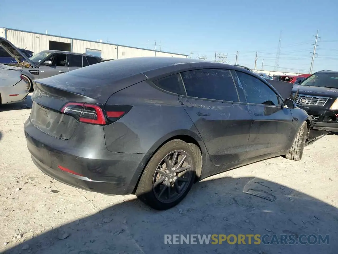 3 Photograph of a damaged car 5YJ3E1EA3LF658049 TESLA MODEL 3 2020