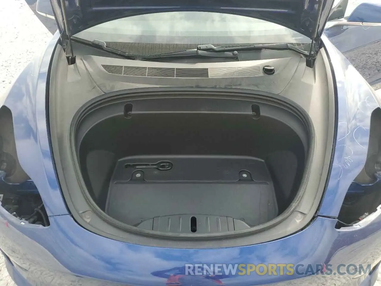 11 Photograph of a damaged car 5YJ3E1EA3LF658472 TESLA MODEL 3 2020