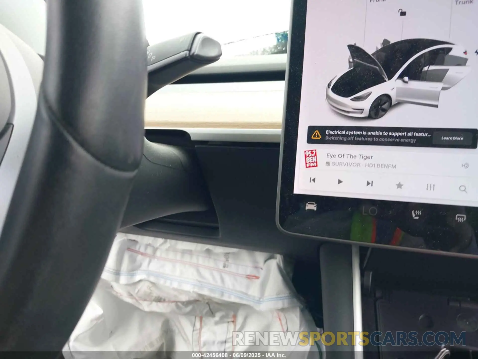 11 Photograph of a damaged car 5YJ3E1EA3LF659136 TESLA MODEL 3 2020