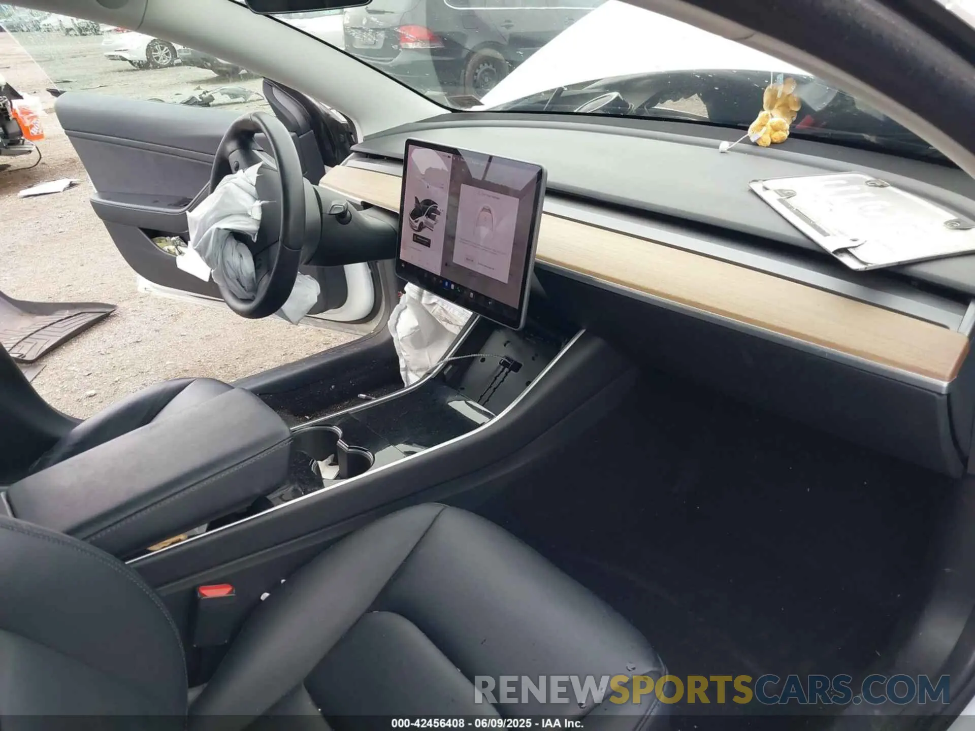 12 Photograph of a damaged car 5YJ3E1EA3LF659136 TESLA MODEL 3 2020