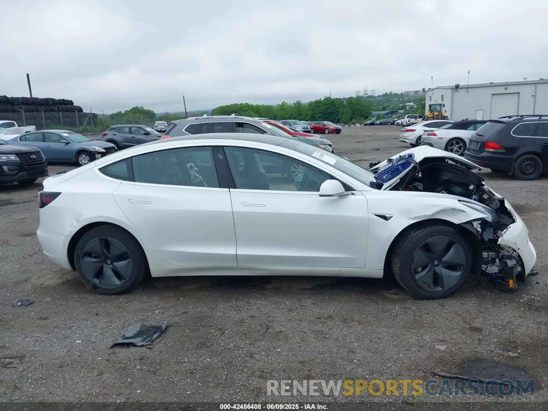 14 Photograph of a damaged car 5YJ3E1EA3LF659136 TESLA MODEL 3 2020