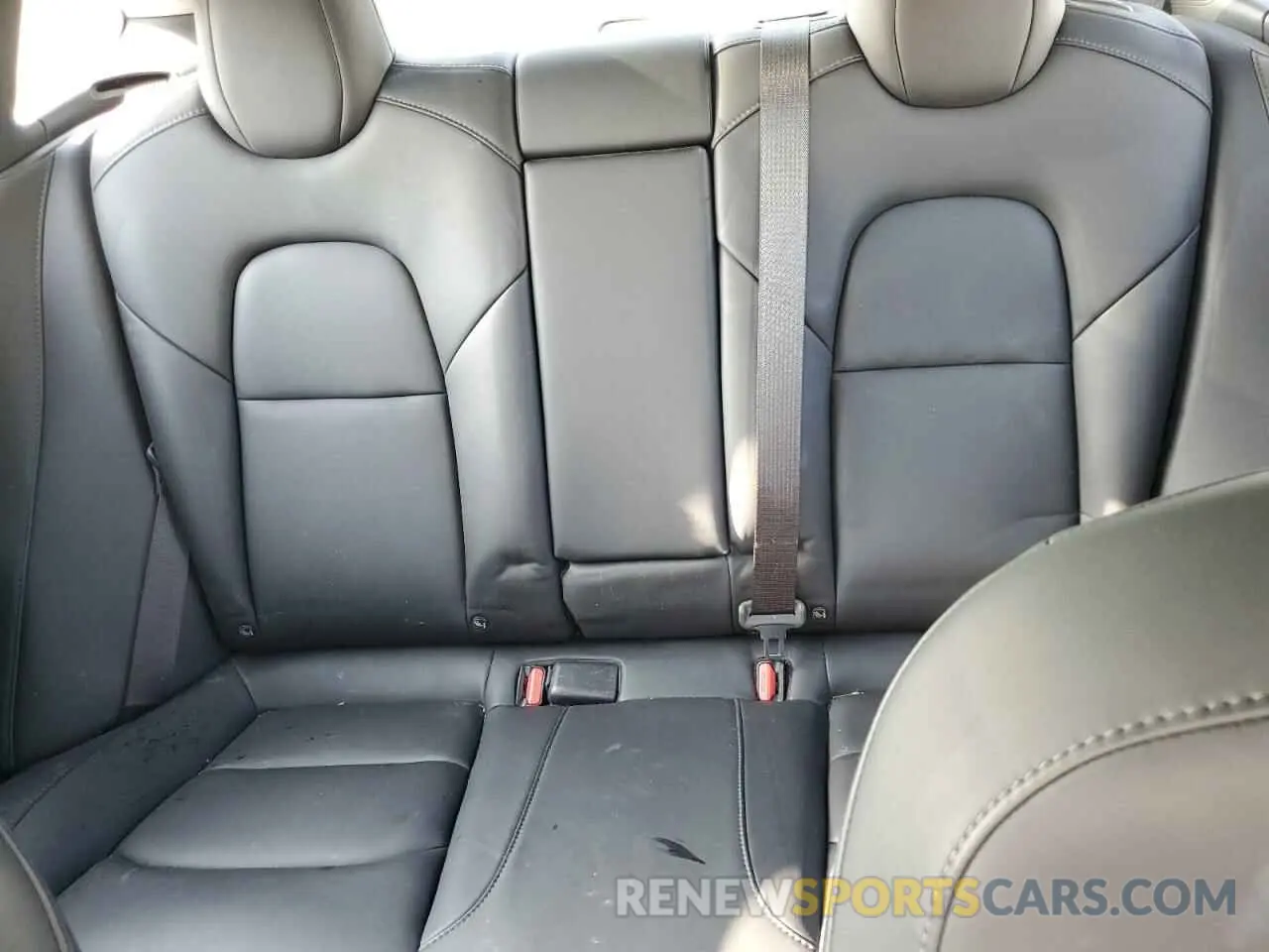 10 Photograph of a damaged car 5YJ3E1EA3LF659962 TESLA MODEL 3 2020