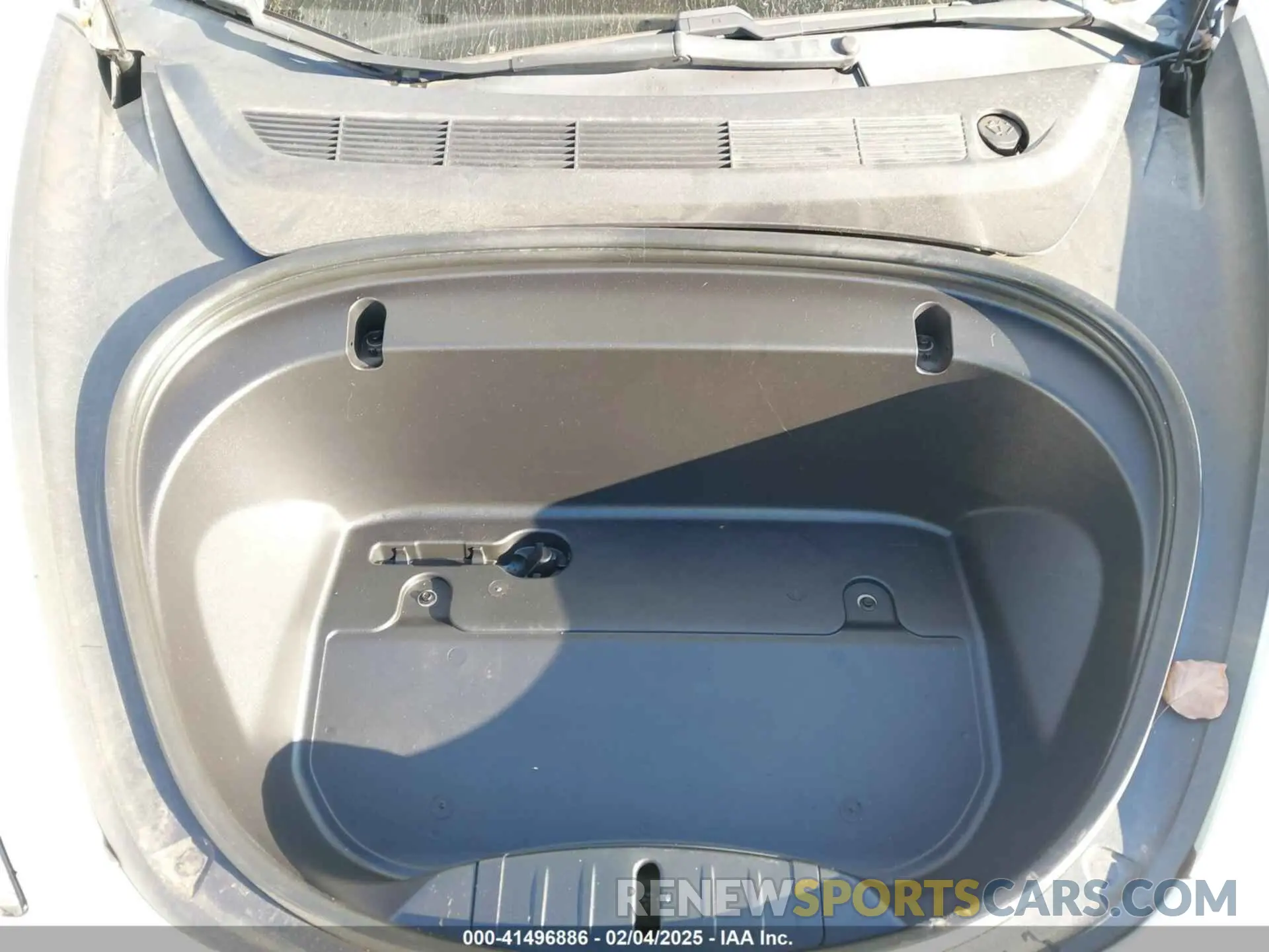 10 Photograph of a damaged car 5YJ3E1EA3LF741027 TESLA MODEL 3 2020