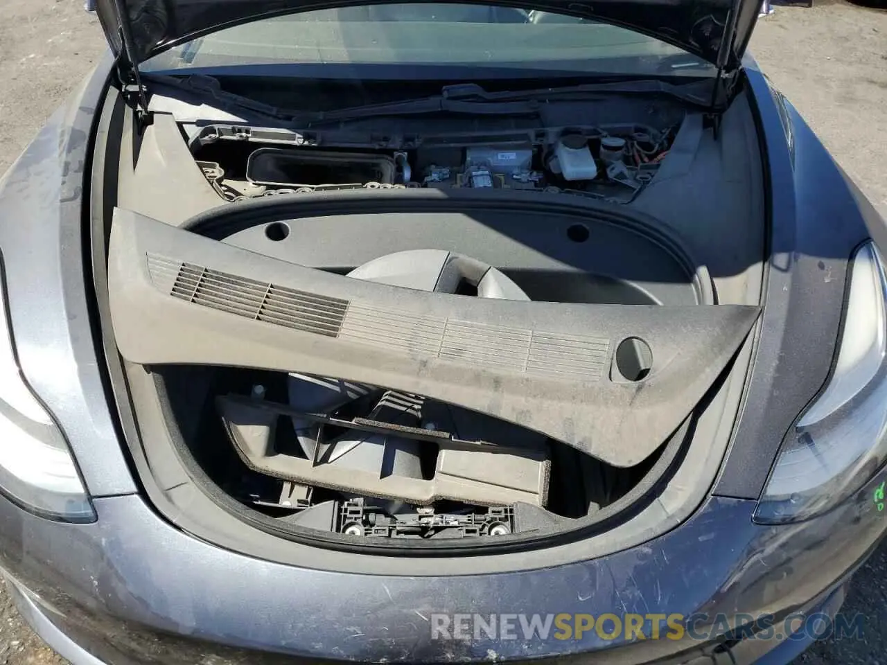 11 Фотография поврежденного автомобиля 5YJ3E1EA3LF798988 TESLA MODEL 3 2020