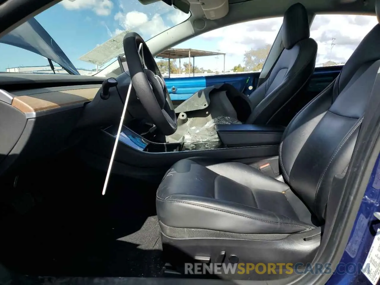 7 Photograph of a damaged car 5YJ3E1EA3LF806281 TESLA MODEL 3 2020