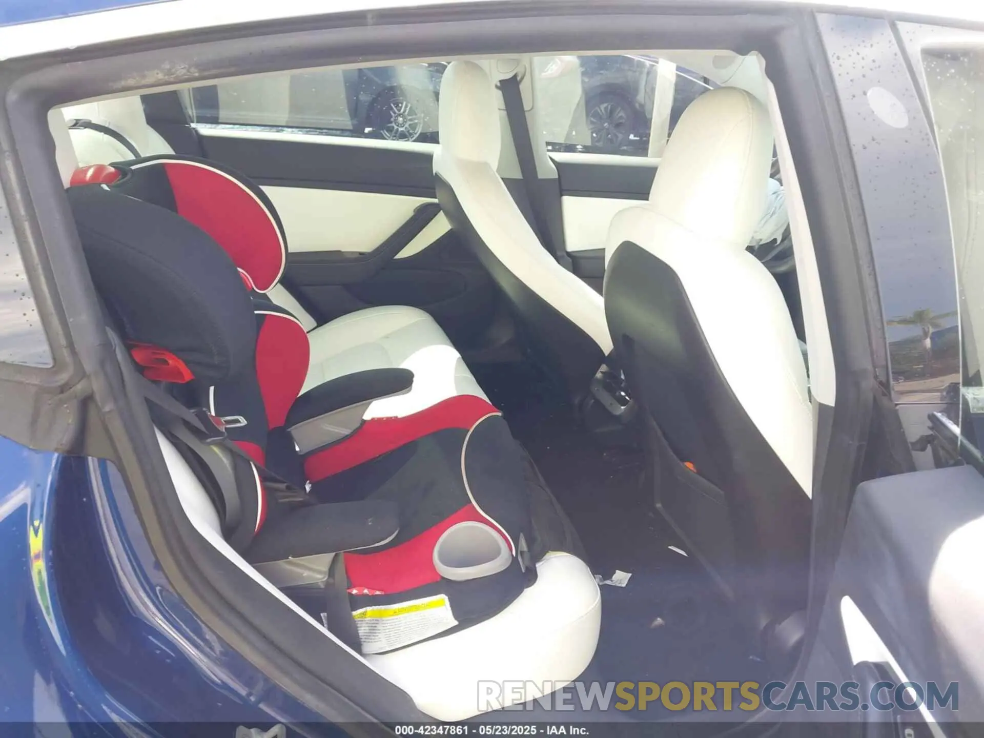 8 Photograph of a damaged car 5YJ3E1EA4LF591056 TESLA MODEL 3 2020