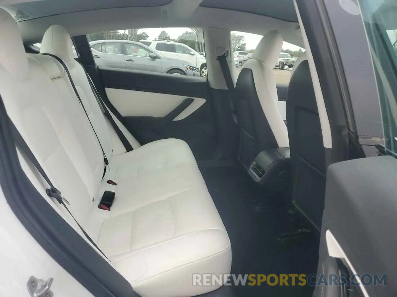 10 Photograph of a damaged car 5YJ3E1EA4LF591168 TESLA MODEL 3 2020