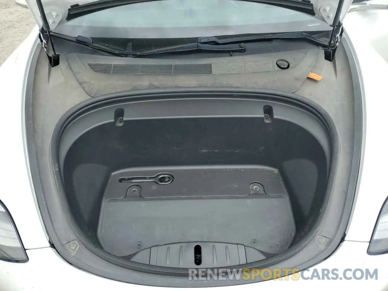 11 Photograph of a damaged car 5YJ3E1EA4LF634424 TESLA MODEL 3 2020