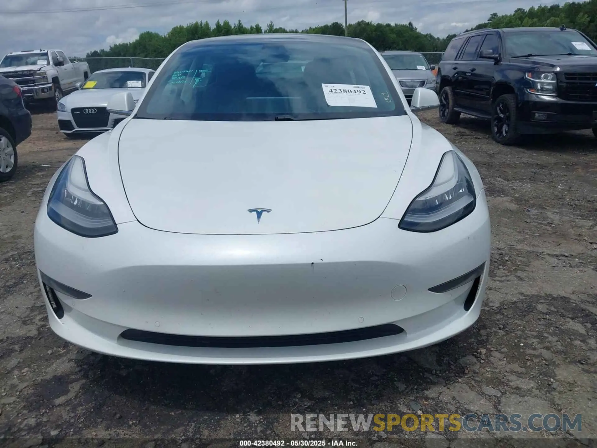 12 Photograph of a damaged car 5YJ3E1EA4LF661560 TESLA MODEL 3 2020