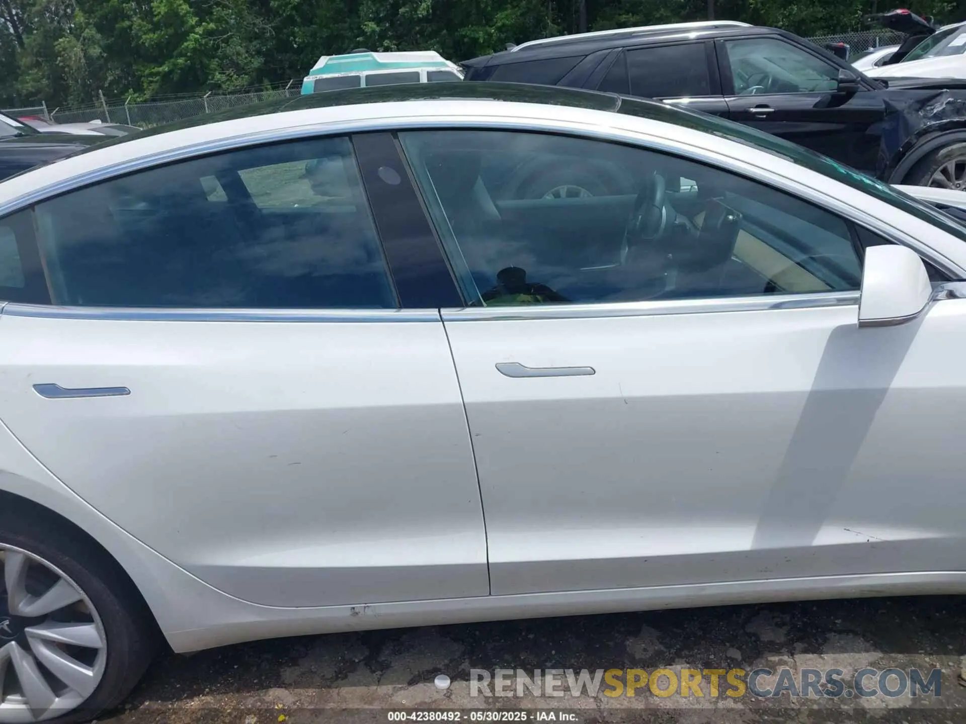 13 Photograph of a damaged car 5YJ3E1EA4LF661560 TESLA MODEL 3 2020