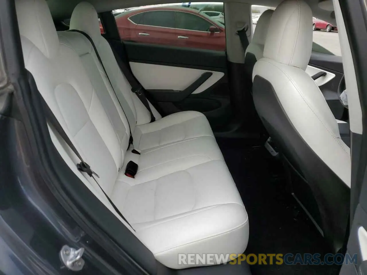 10 Photograph of a damaged car 5YJ3E1EA4LF662210 TESLA MODEL 3 2020