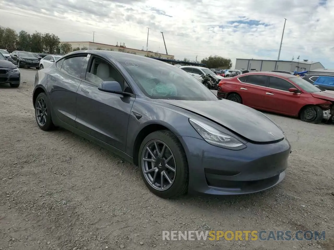 4 Photograph of a damaged car 5YJ3E1EA4LF662210 TESLA MODEL 3 2020