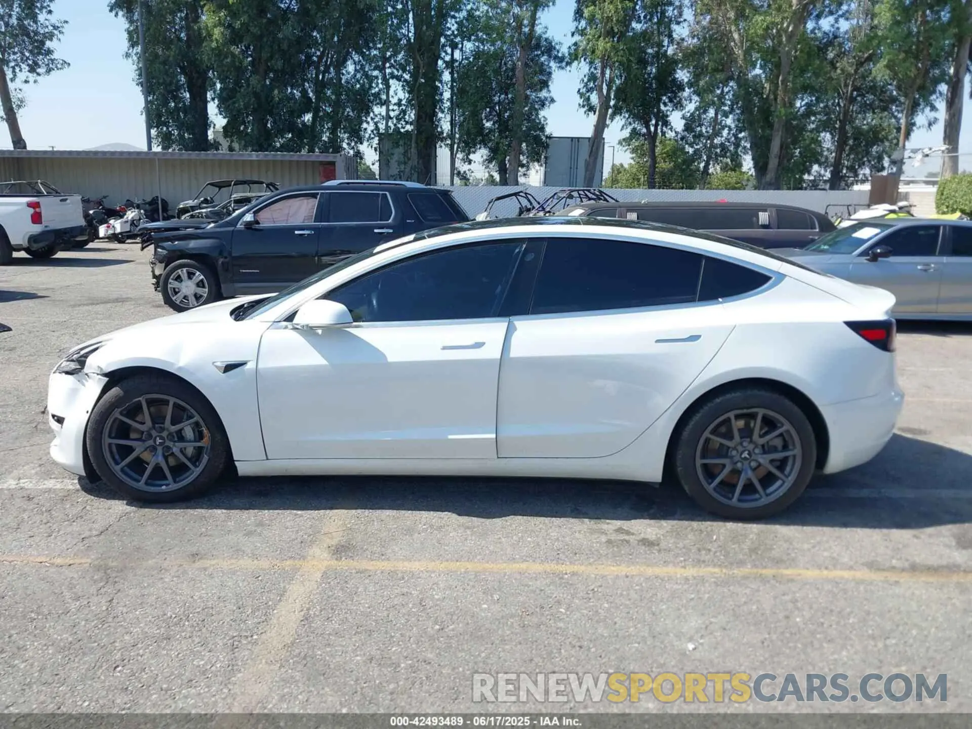 13 Photograph of a damaged car 5YJ3E1EA4LF740016 TESLA MODEL 3 2020