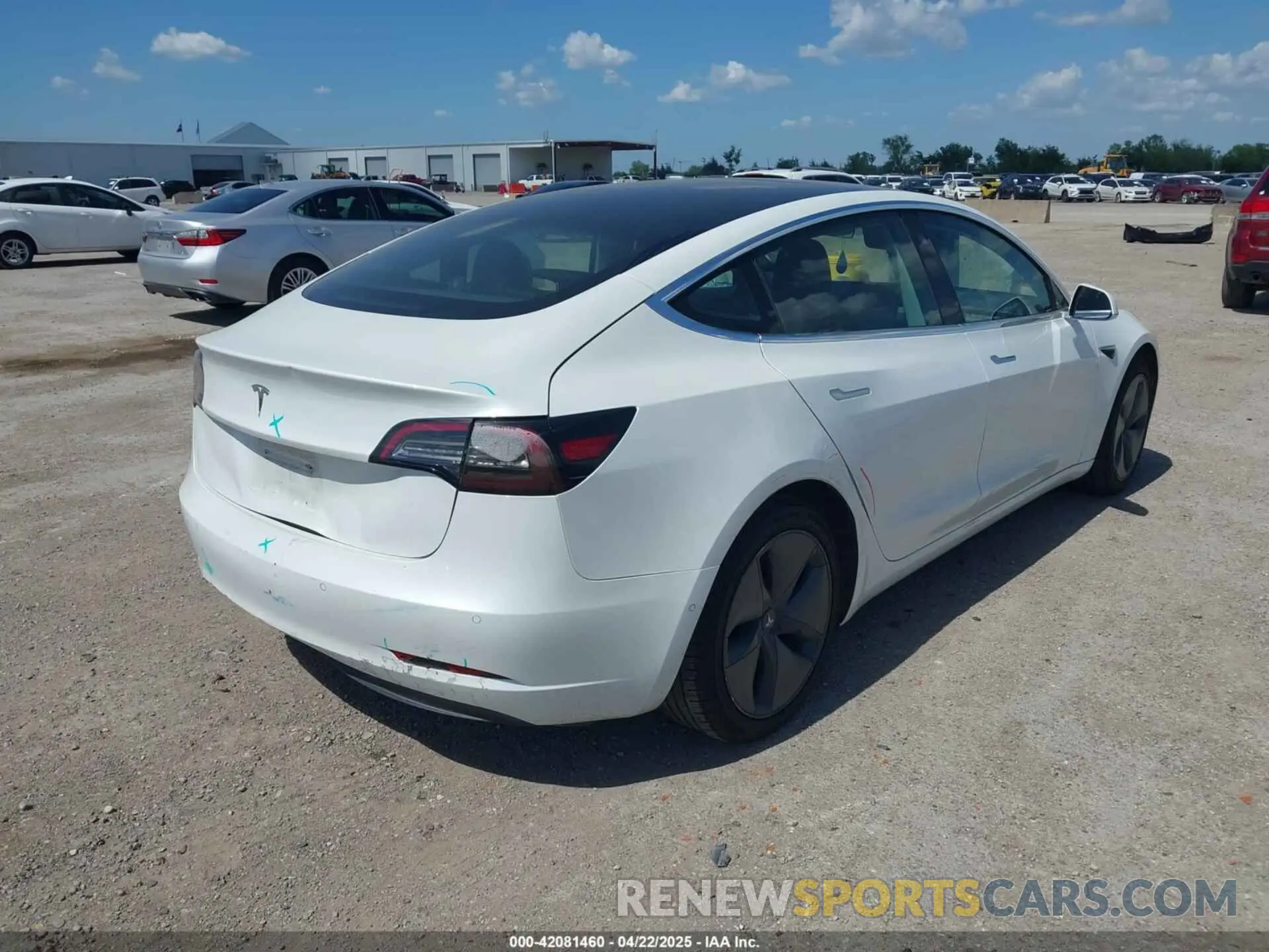 4 Photograph of a damaged car 5YJ3E1EA4LF747063 TESLA MODEL 3 2020