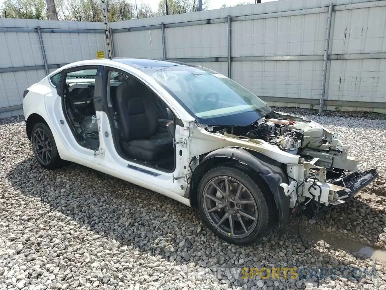 4 Фотография поврежденного автомобиля 5YJ3E1EA5LF612626 TESLA MODEL 3 2020