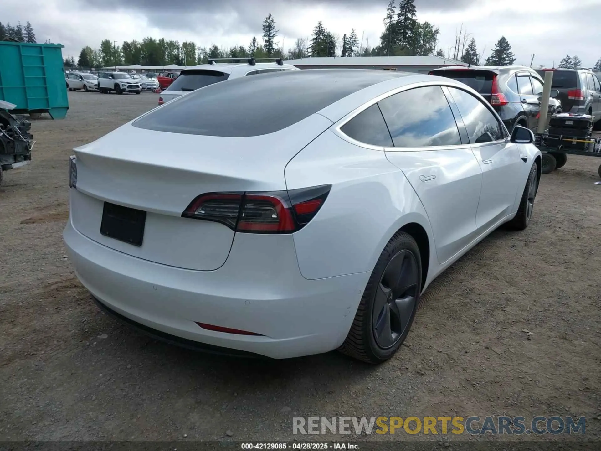 4 Фотография поврежденного автомобиля 5YJ3E1EA5LF613002 TESLA MODEL 3 2020