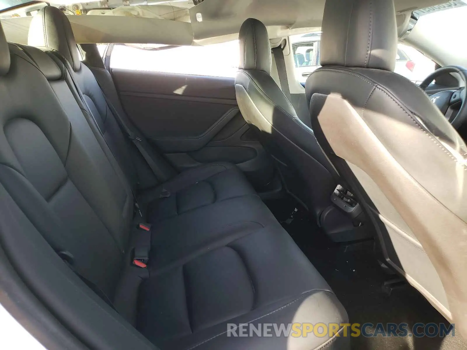 6 Фотография поврежденного автомобиля 5YJ3E1EA5LF613873 TESLA MODEL 3 2020