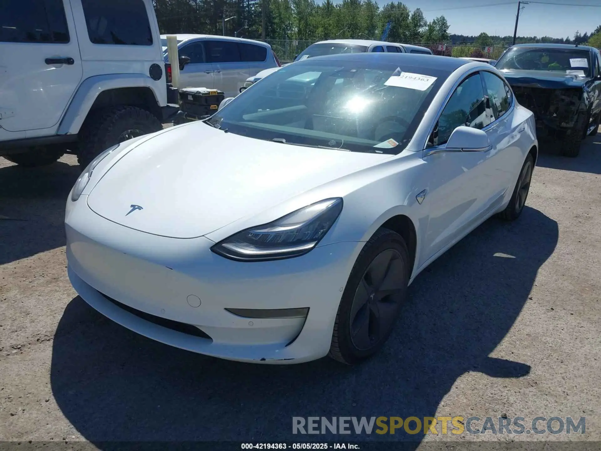 2 Photograph of a damaged car 5YJ3E1EA5LF615350 TESLA MODEL 3 2020