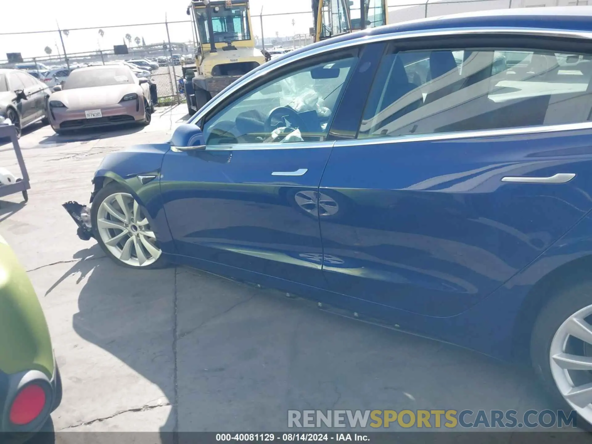 14 Photograph of a damaged car 5YJ3E1EA5LF633945 TESLA MODEL 3 2020