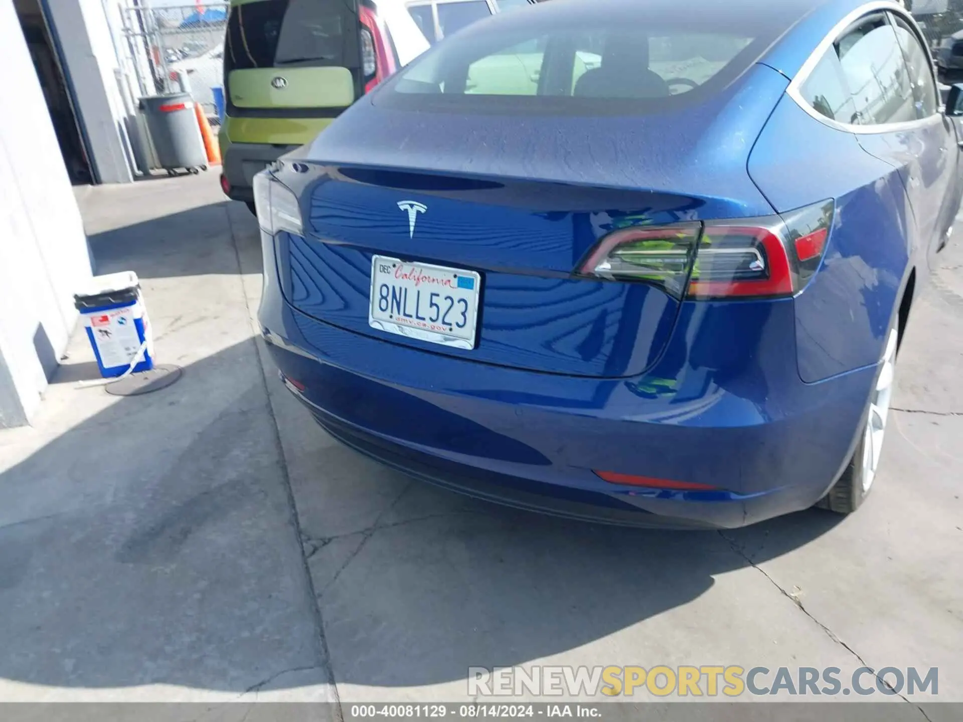 16 Photograph of a damaged car 5YJ3E1EA5LF633945 TESLA MODEL 3 2020