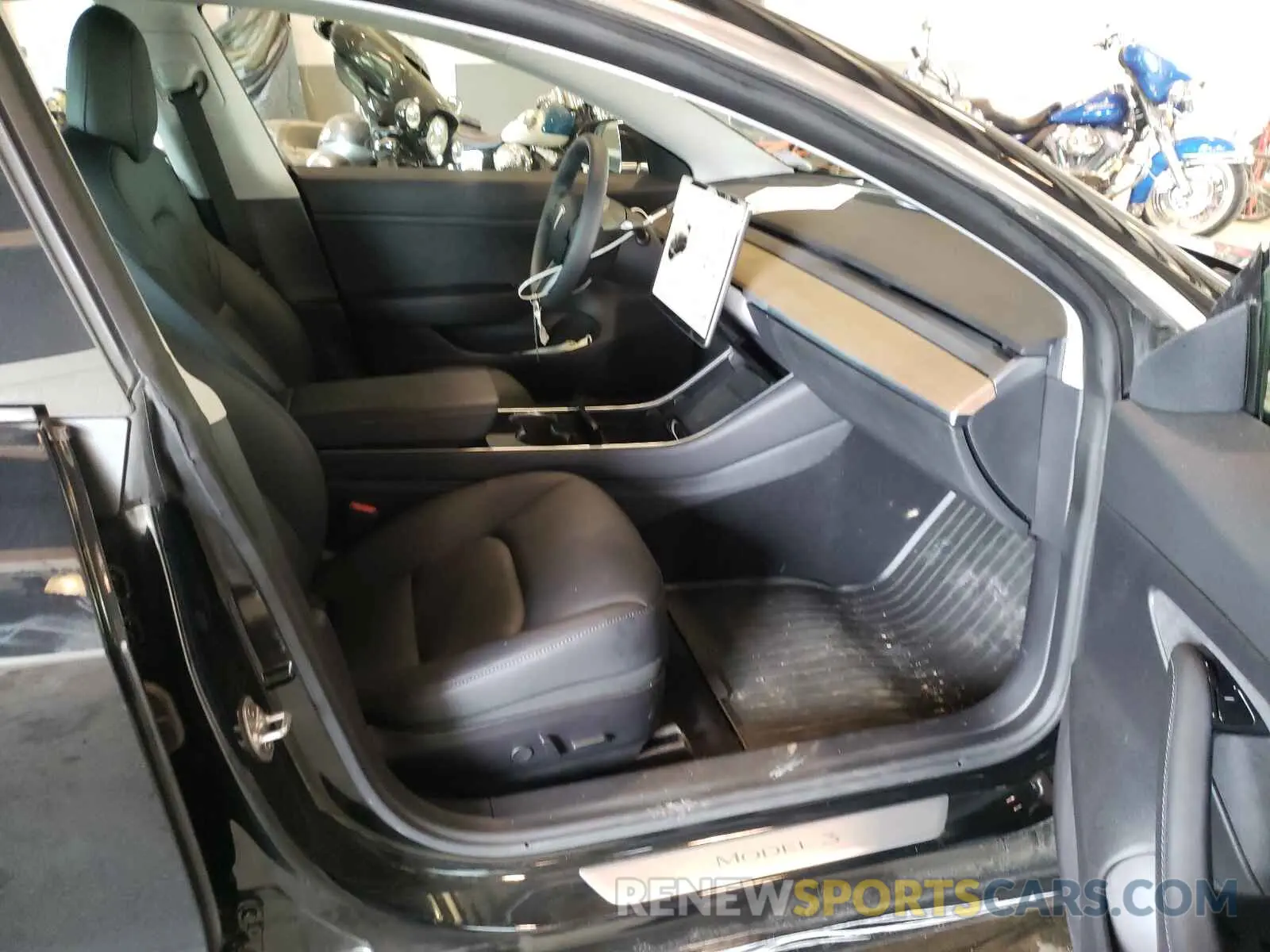 5 Photograph of a damaged car 5YJ3E1EA5LF643780 TESLA MODEL 3 2020