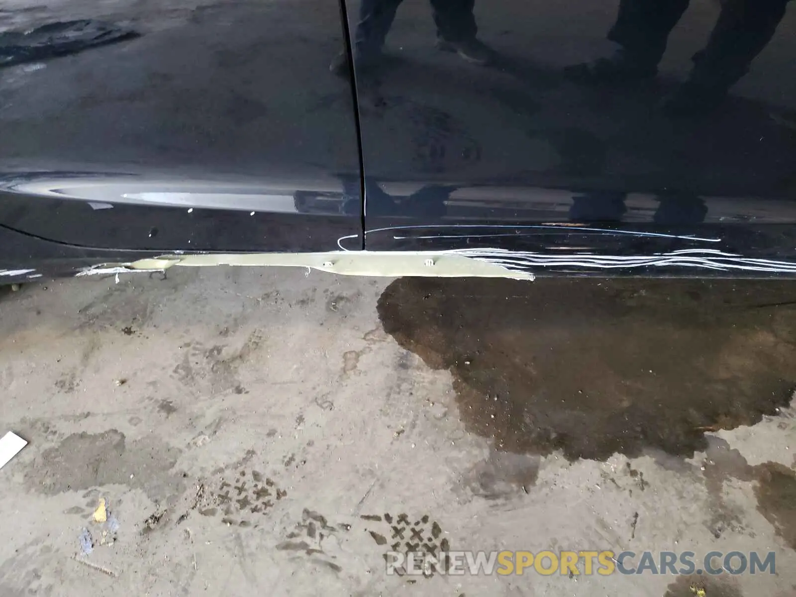 9 Photograph of a damaged car 5YJ3E1EA5LF643780 TESLA MODEL 3 2020