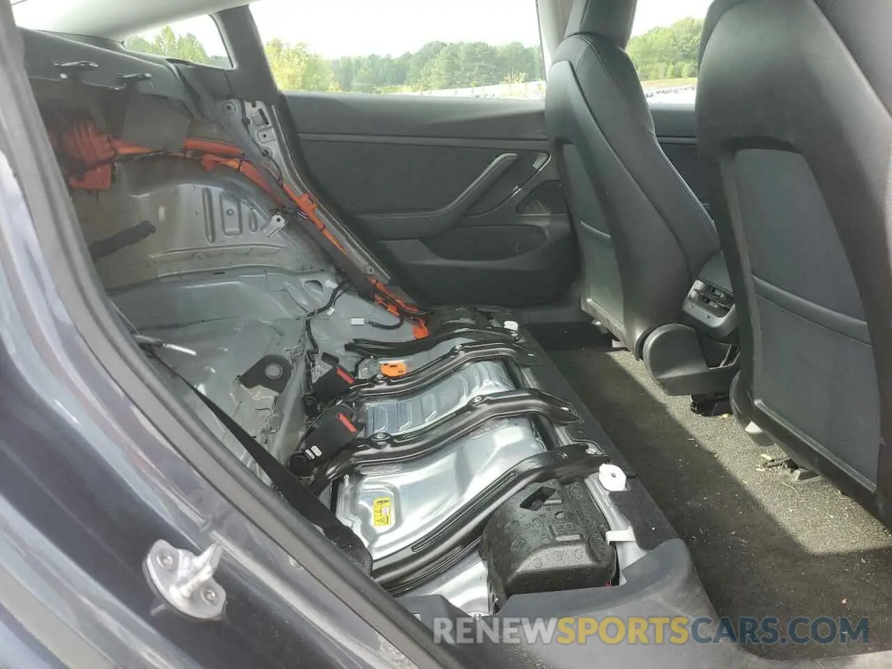 10 Photograph of a damaged car 5YJ3E1EA5LF644038 TESLA MODEL 3 2020