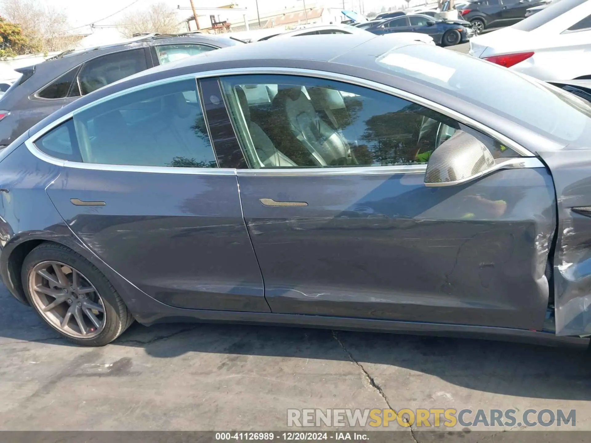 13 Фотография поврежденного автомобиля 5YJ3E1EA5LF644086 TESLA MODEL 3 2020