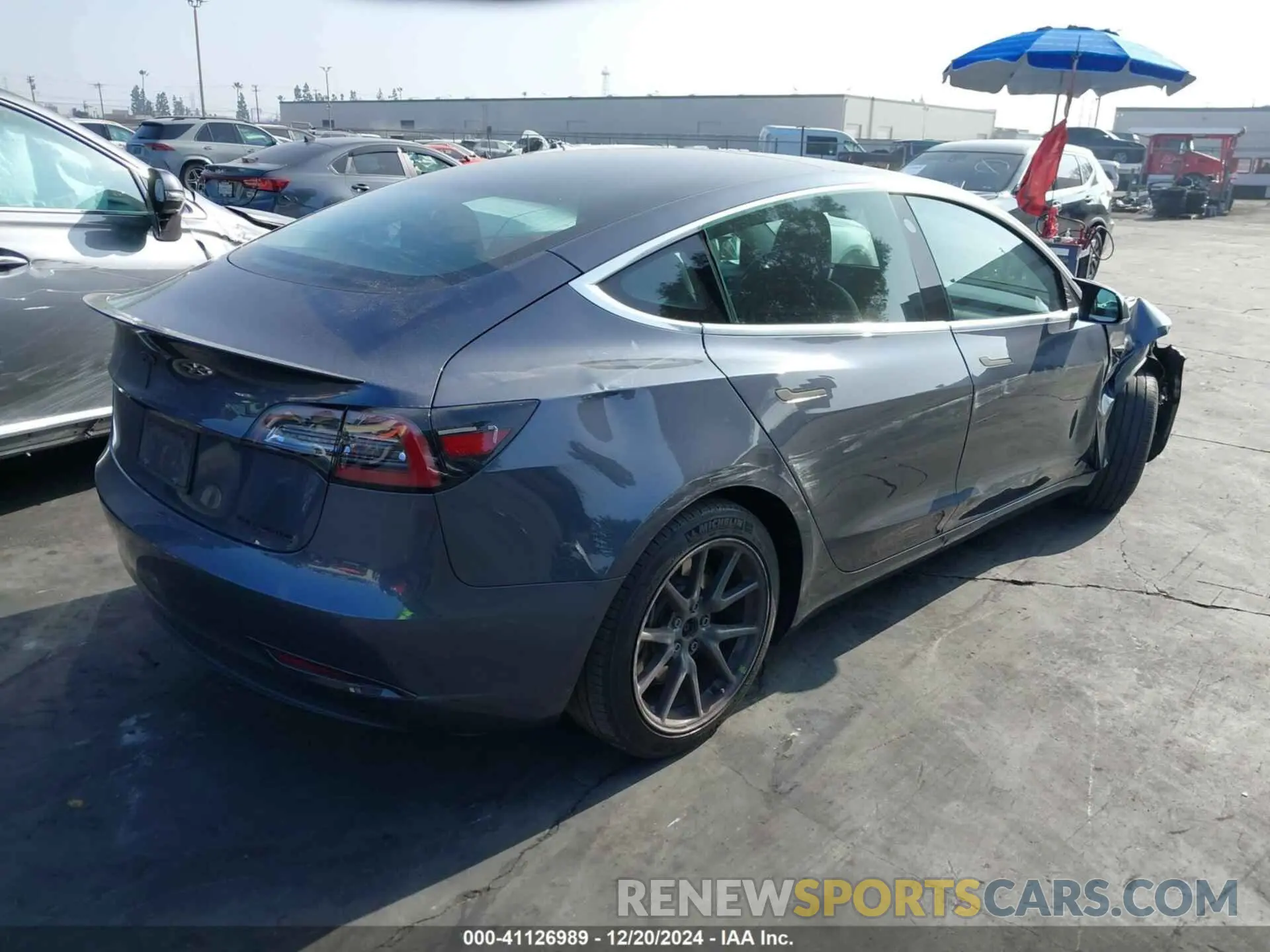 4 Фотография поврежденного автомобиля 5YJ3E1EA5LF644086 TESLA MODEL 3 2020