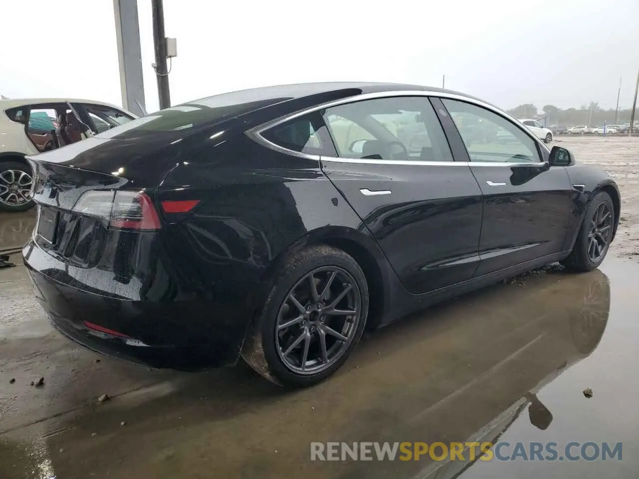 3 Photograph of a damaged car 5YJ3E1EA5LF657551 TESLA MODEL 3 2020