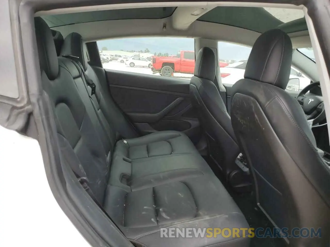10 Photograph of a damaged car 5YJ3E1EA5LF659798 TESLA MODEL 3 2020