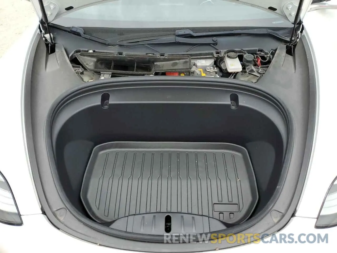 11 Photograph of a damaged car 5YJ3E1EA5LF659798 TESLA MODEL 3 2020