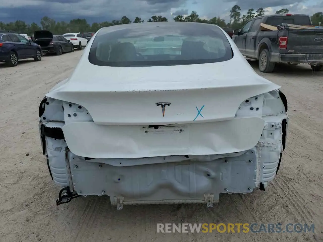 6 Photograph of a damaged car 5YJ3E1EA5LF659798 TESLA MODEL 3 2020