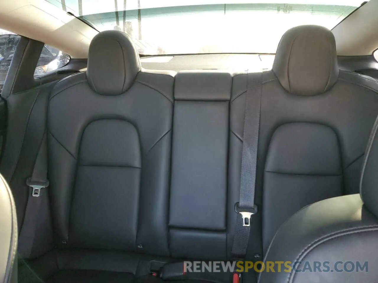 10 Photograph of a damaged car 5YJ3E1EA5LF660417 TESLA MODEL 3 2020