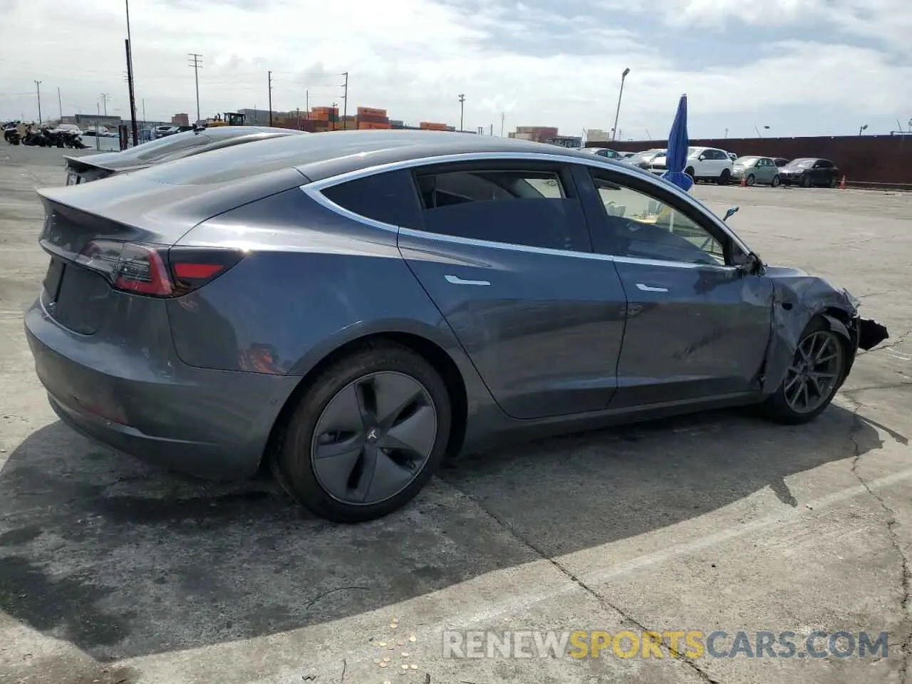 3 Photograph of a damaged car 5YJ3E1EA5LF704996 TESLA MODEL 3 2020