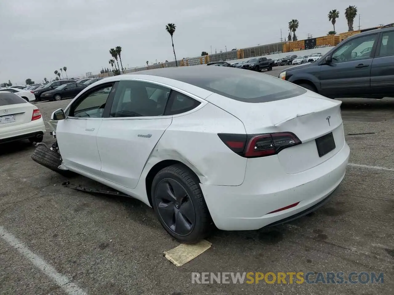 2 Фотография поврежденного автомобиля 5YJ3E1EA5LF747010 TESLA MODEL 3 2020