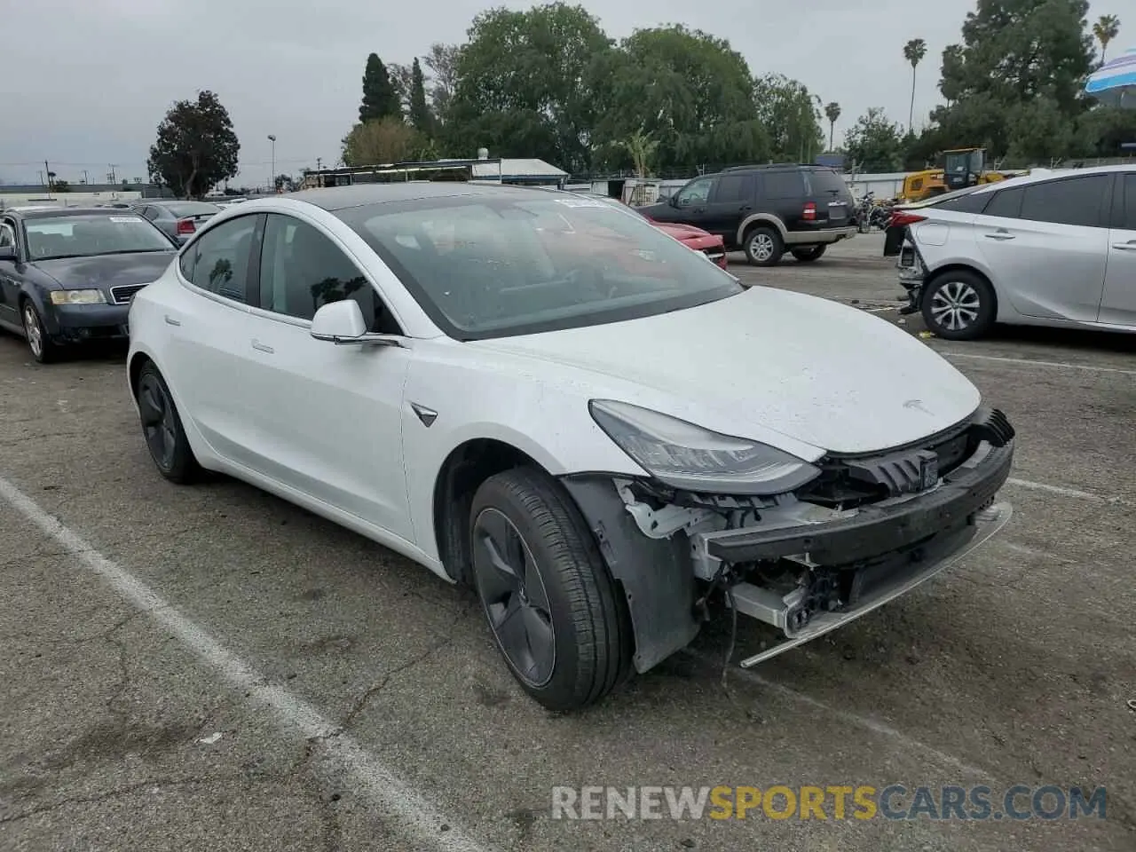 4 Фотография поврежденного автомобиля 5YJ3E1EA5LF747010 TESLA MODEL 3 2020