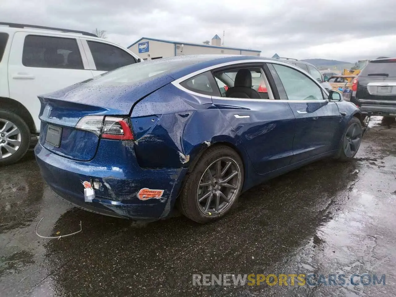 3 Photograph of a damaged car 5YJ3E1EA6LF630911 TESLA MODEL 3 2020