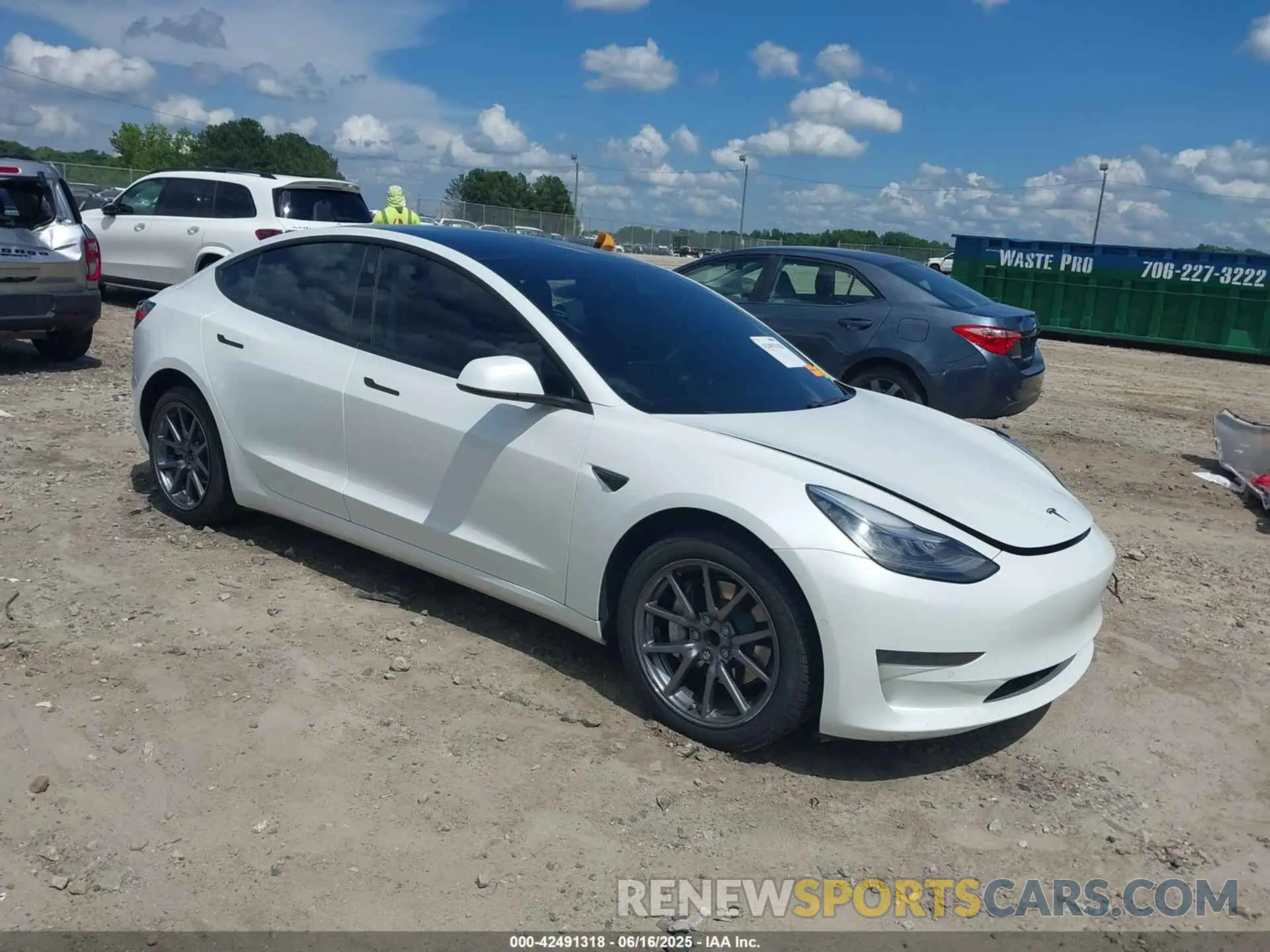 1 Фотография поврежденного автомобиля 5YJ3E1EA6LF632917 TESLA MODEL 3 2020