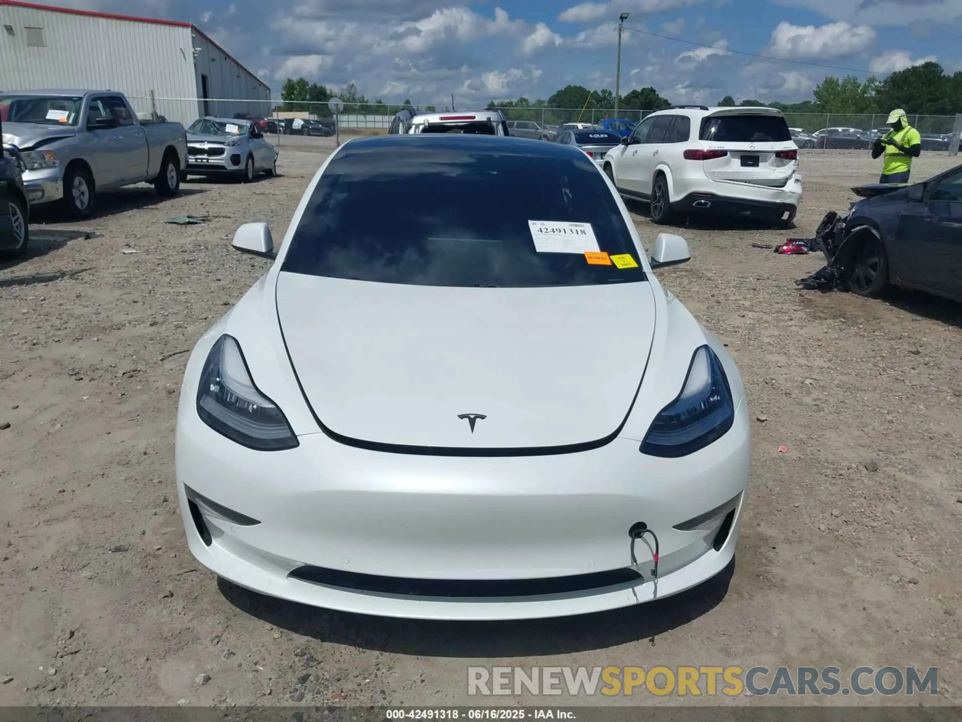 12 Фотография поврежденного автомобиля 5YJ3E1EA6LF632917 TESLA MODEL 3 2020