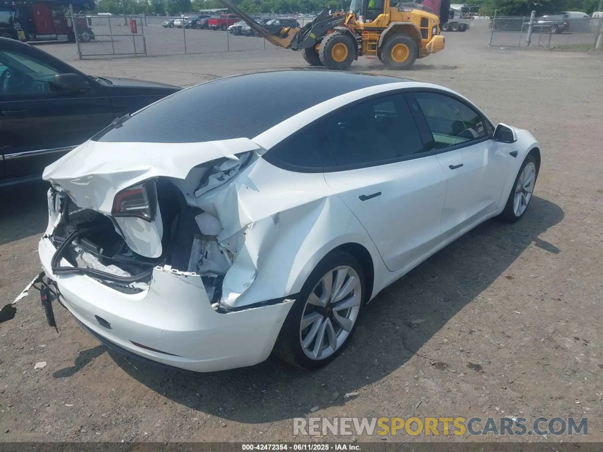 4 Фотография поврежденного автомобиля 5YJ3E1EA6LF635008 TESLA MODEL 3 2020