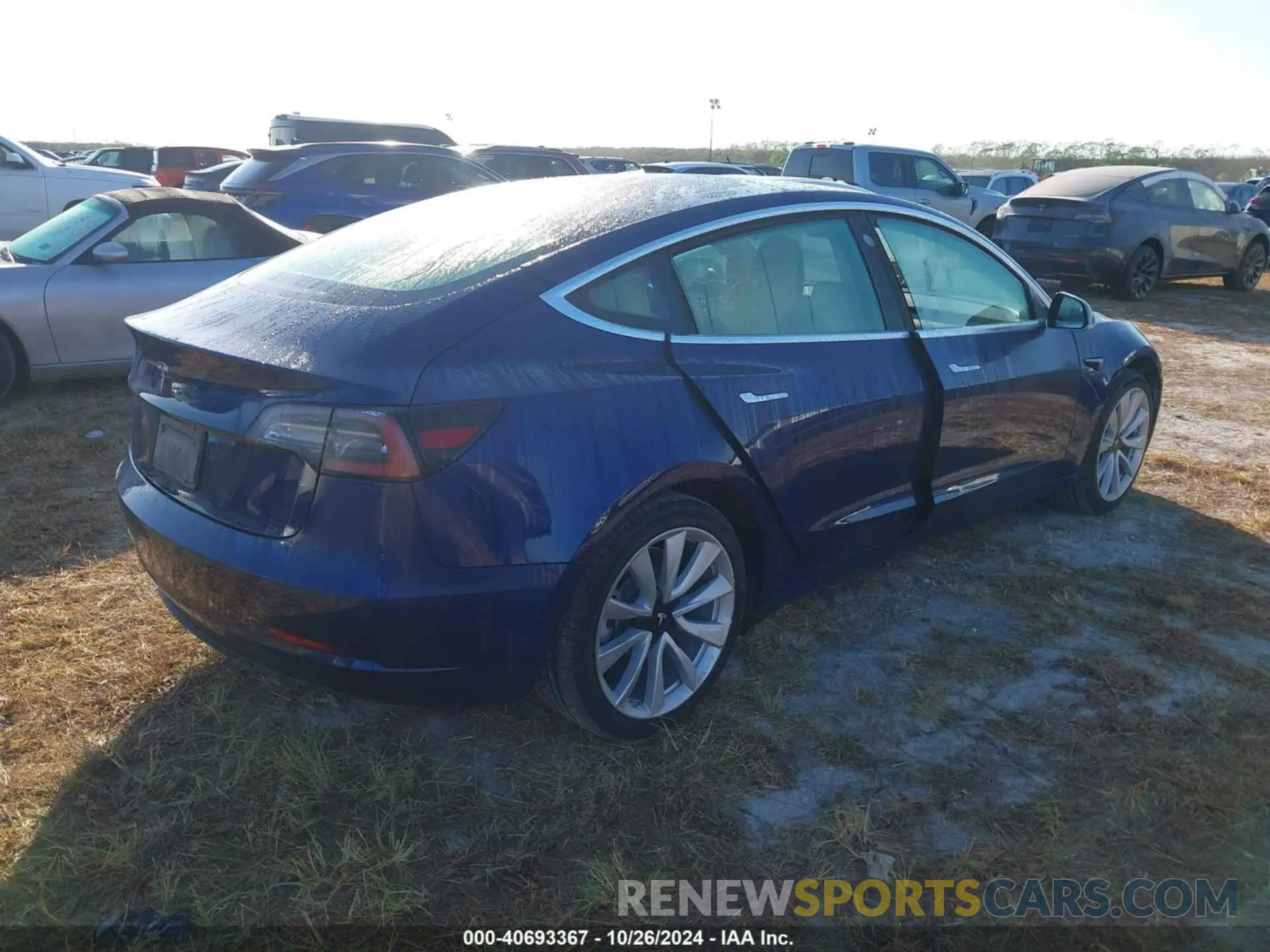 4 Photograph of a damaged car 5YJ3E1EA6LF645876 TESLA MODEL 3 2020