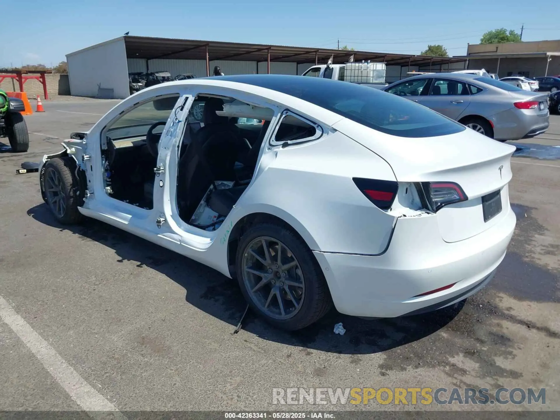 3 Фотография поврежденного автомобиля 5YJ3E1EA6LF659311 TESLA MODEL 3 2020