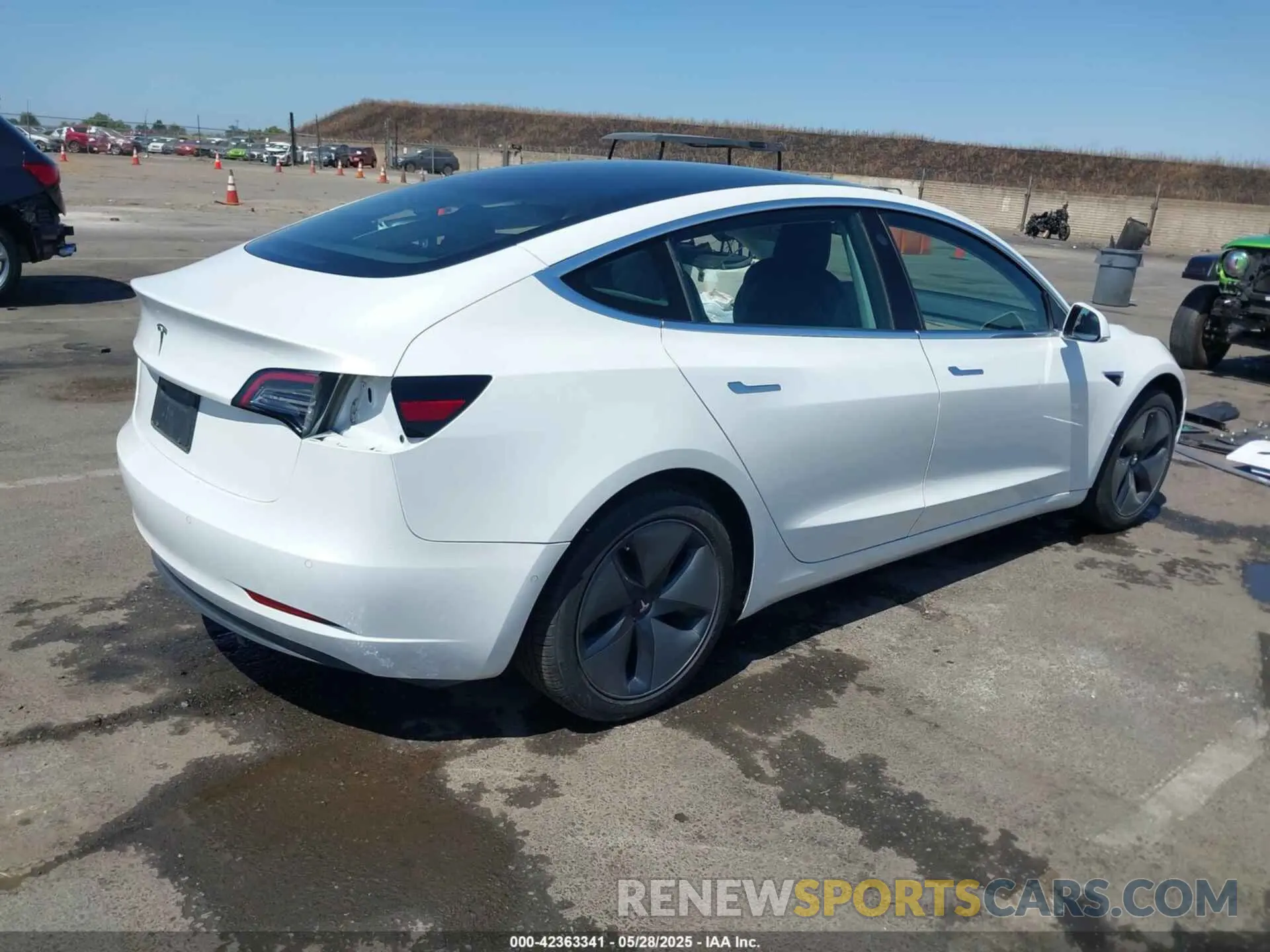 4 Фотография поврежденного автомобиля 5YJ3E1EA6LF659311 TESLA MODEL 3 2020