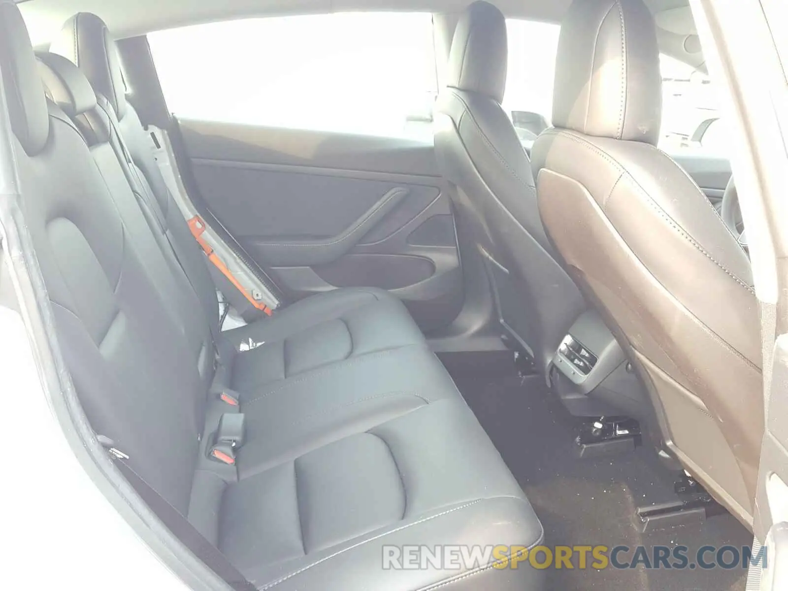 6 Photograph of a damaged car 5YJ3E1EA6LF661916 TESLA MODEL 3 2020