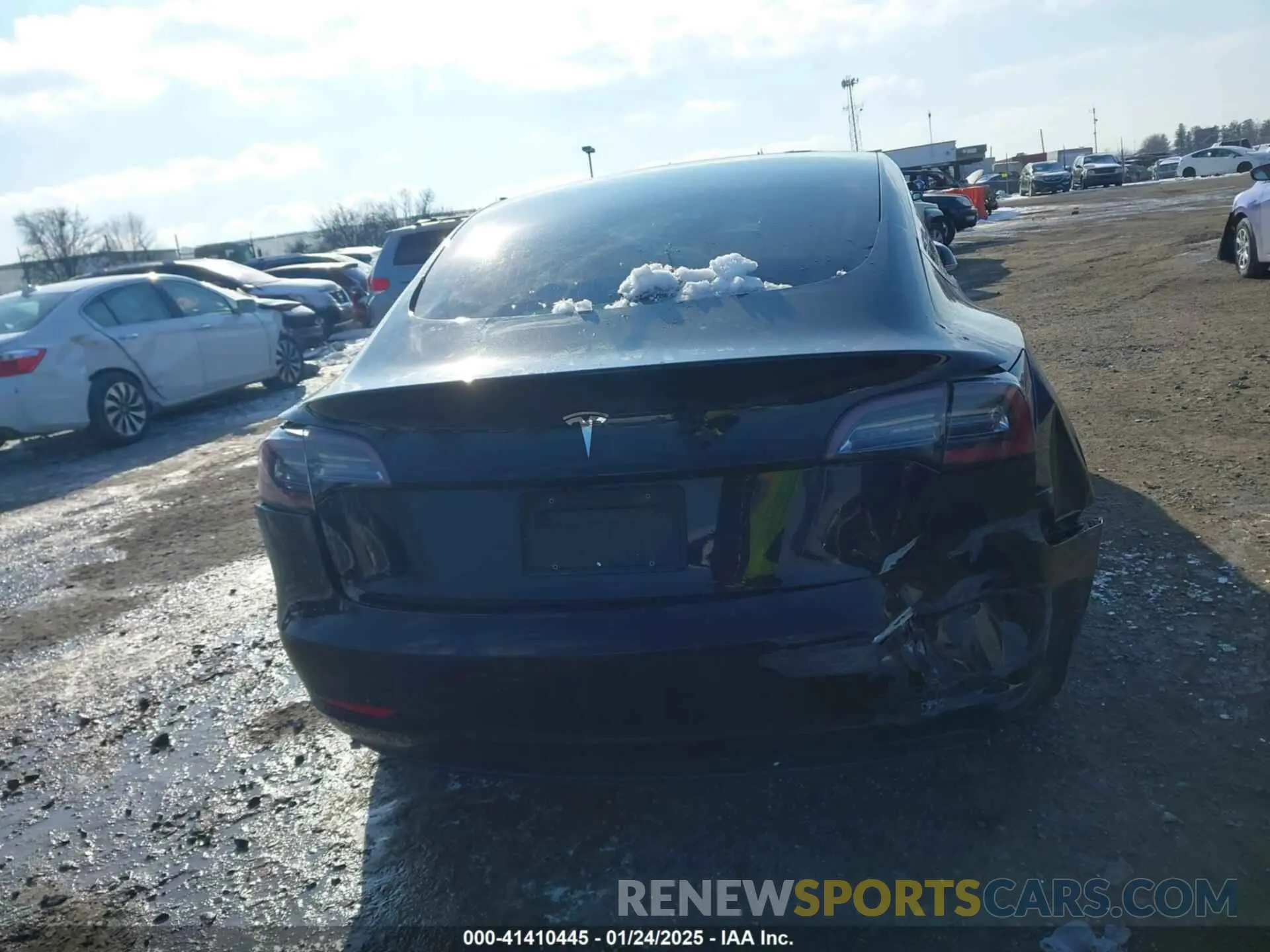 6 Photograph of a damaged car 5YJ3E1EA6LF662080 TESLA MODEL 3 2020
