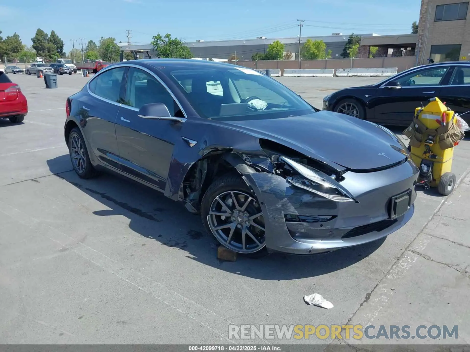 6 Photograph of a damaged car 5YJ3E1EA6LF703159 TESLA MODEL 3 2020