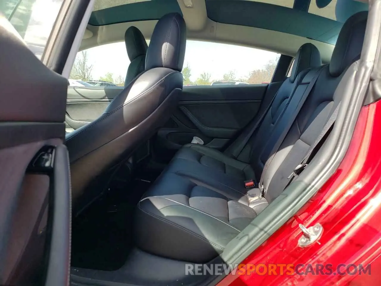 11 Photograph of a damaged car 5YJ3E1EA6LF705655 TESLA MODEL 3 2020
