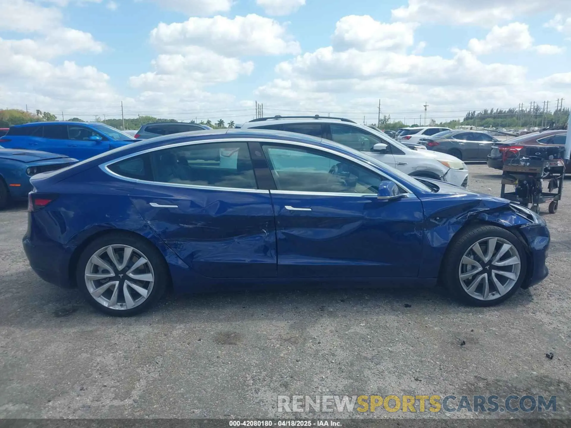 13 Фотография поврежденного автомобиля 5YJ3E1EA6LF785622 TESLA MODEL 3 2020