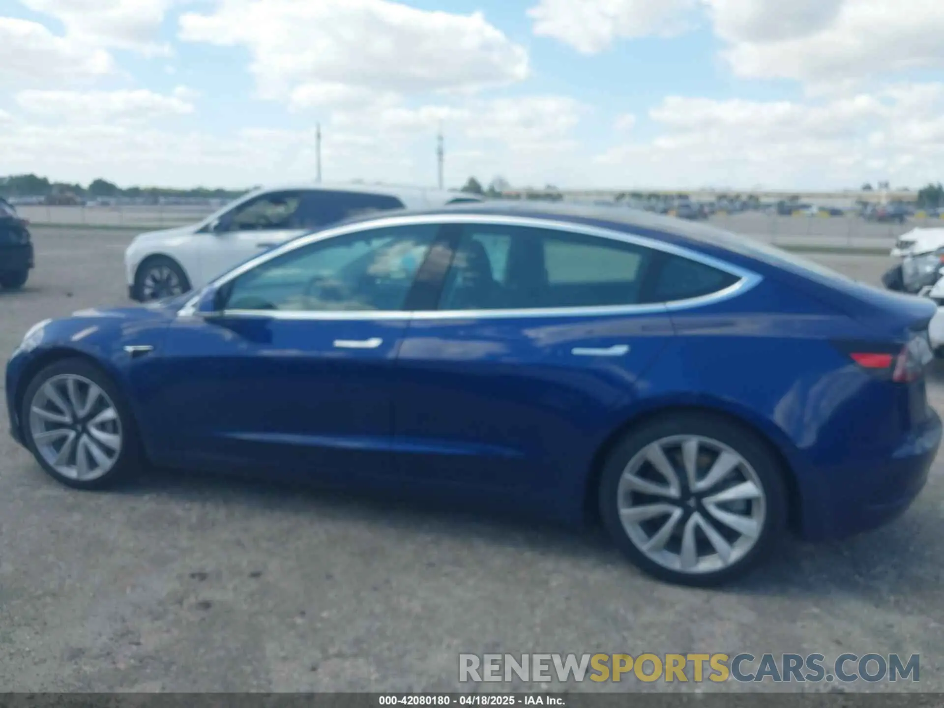 14 Фотография поврежденного автомобиля 5YJ3E1EA6LF785622 TESLA MODEL 3 2020